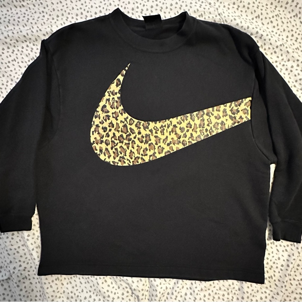 Nike Women’s Crewneck Sweatshirt | Great Condition